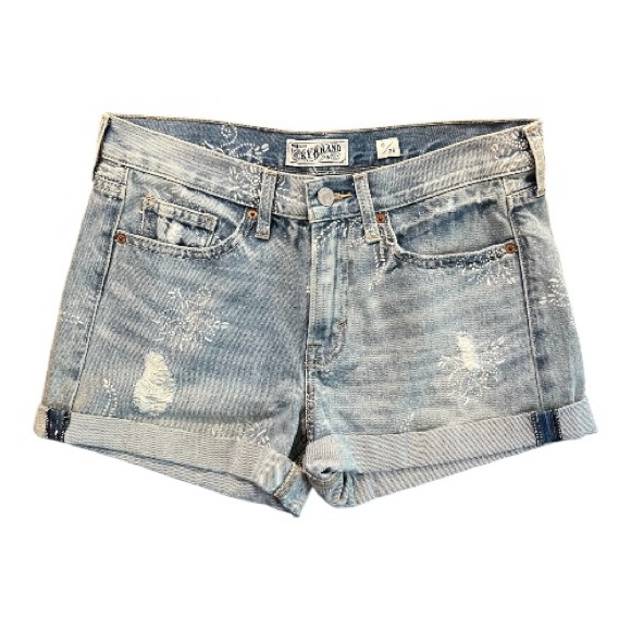 Lucky Brand Pants - 💙🤍 EUC LUCKY BRAND Light Wash “The Boyfriend Short” Denim Shorts | Sz 6 / 28